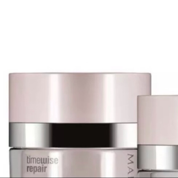 Mary Kay Timewise repair Day/Night cream Set of 2 - Picture 4 of 7